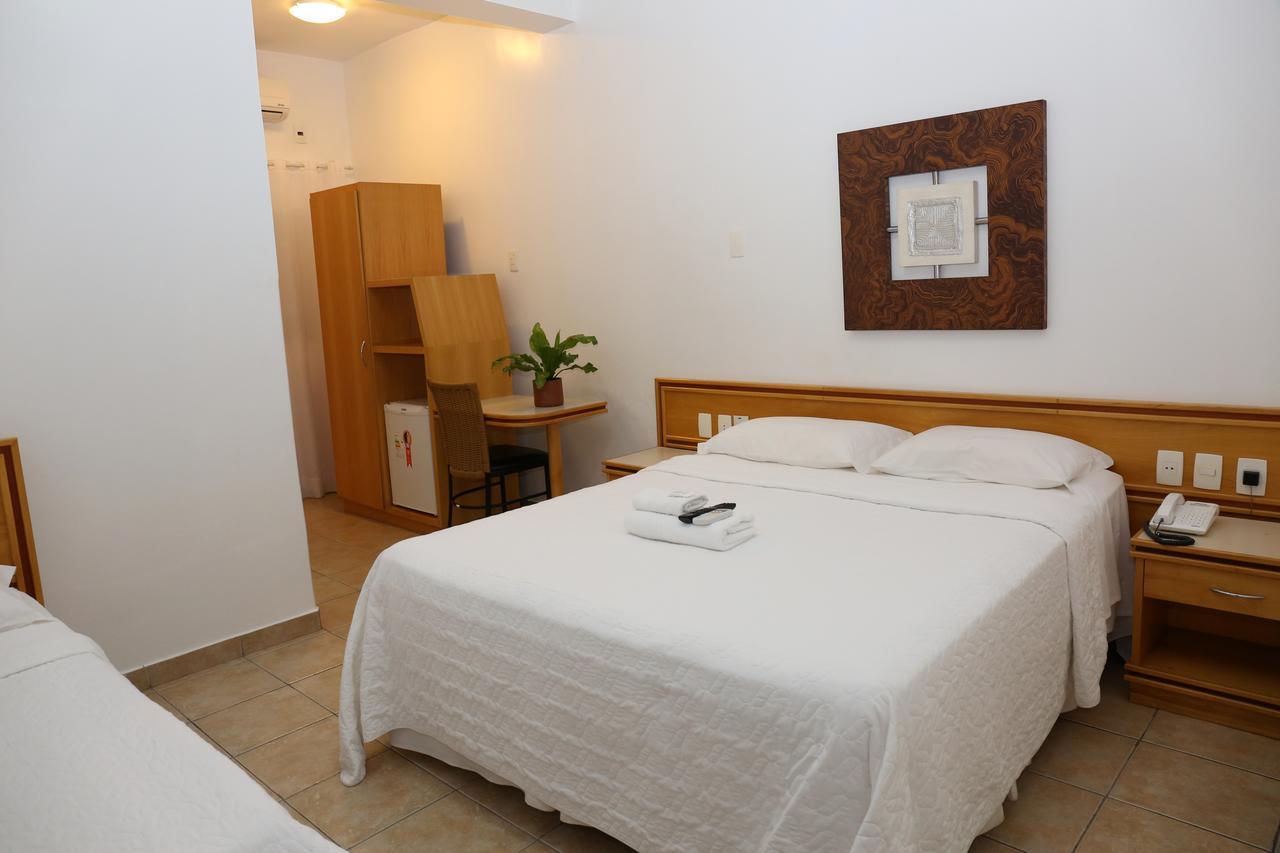Licia Hotel Joao Pinheiro 外观 照片