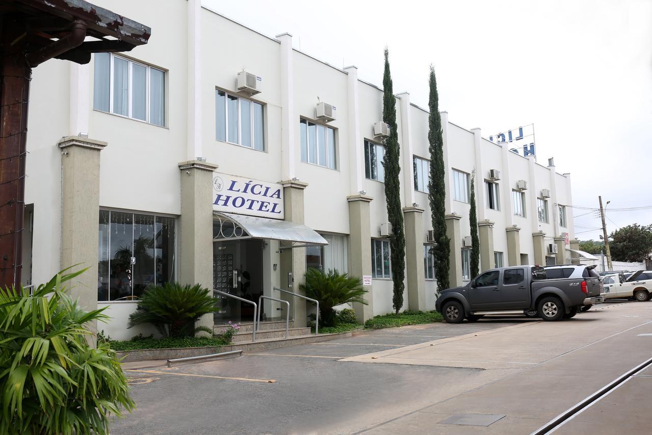 Licia Hotel Joao Pinheiro 外观 照片